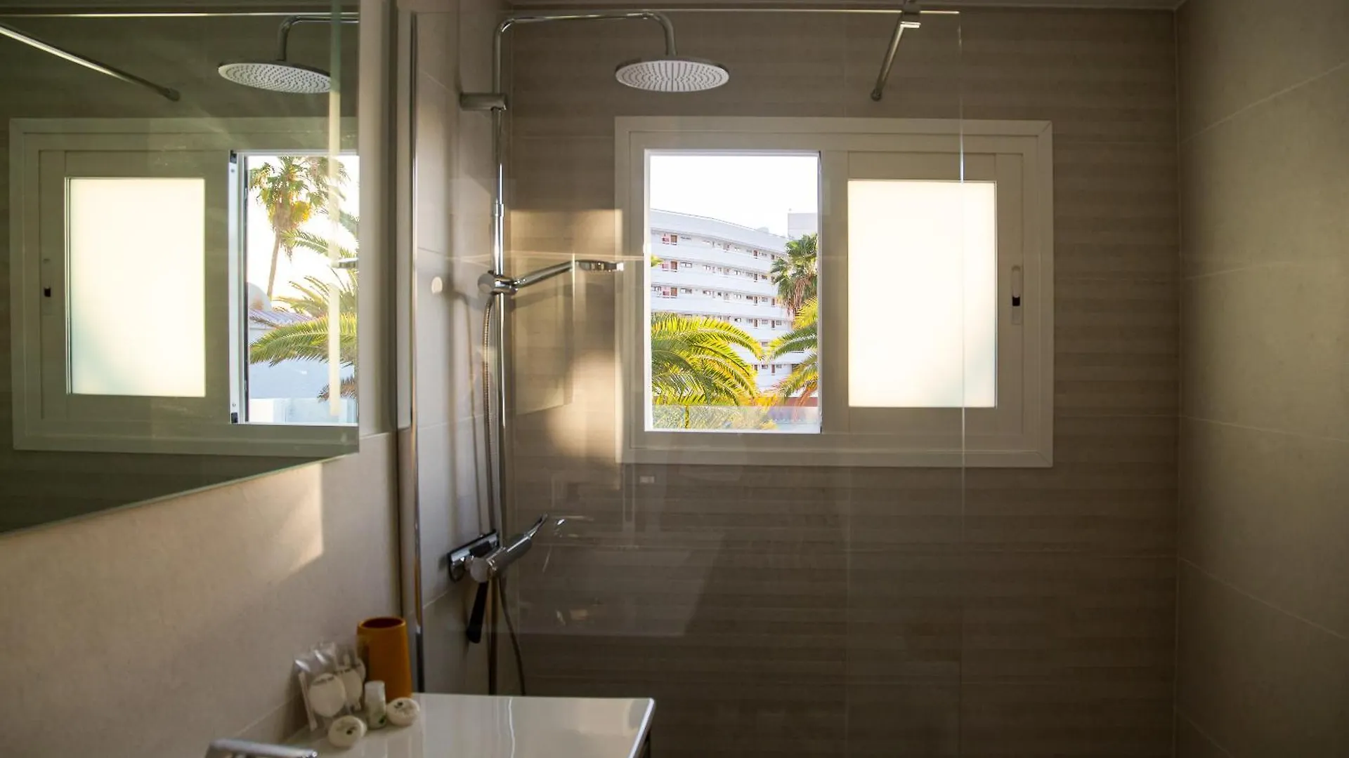 Urbania Suite Costa Adeje  Apartman Costa Adeje (Tenerife)