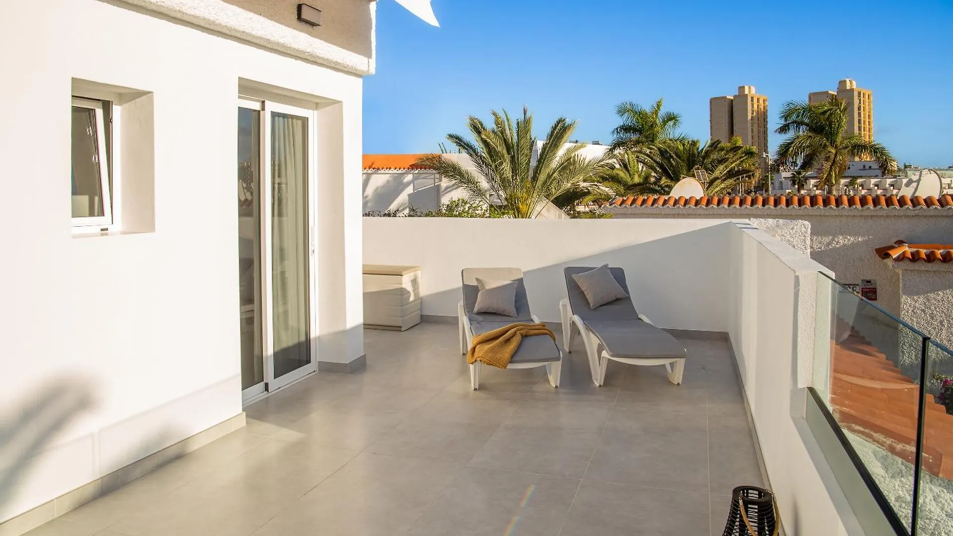 Urbania Suite Costa Adeje  0*, Costa Adeje (Tenerife)